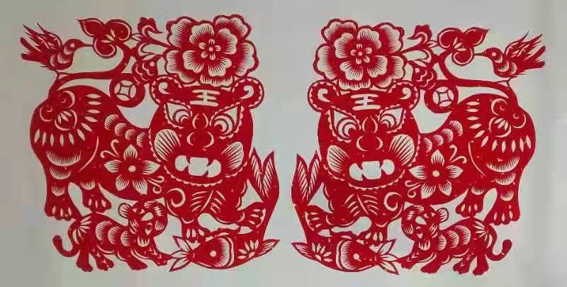 河南新乡民间艺术家剪虎迎新春