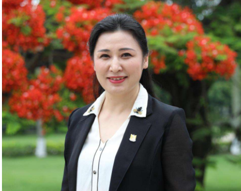 她是汕头大学女校长 39岁晋升教授 能力出众 深受广大学生爱戴 腾讯新闻