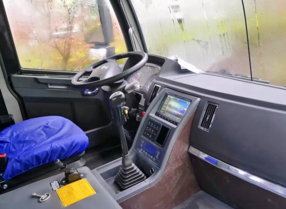 中联最强25吨吊车445米主臂比老70还能吊