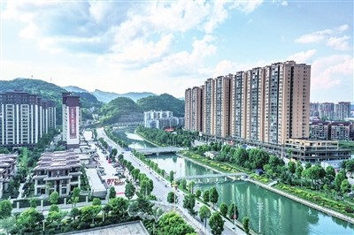 贵定县城一角  石银超 摄