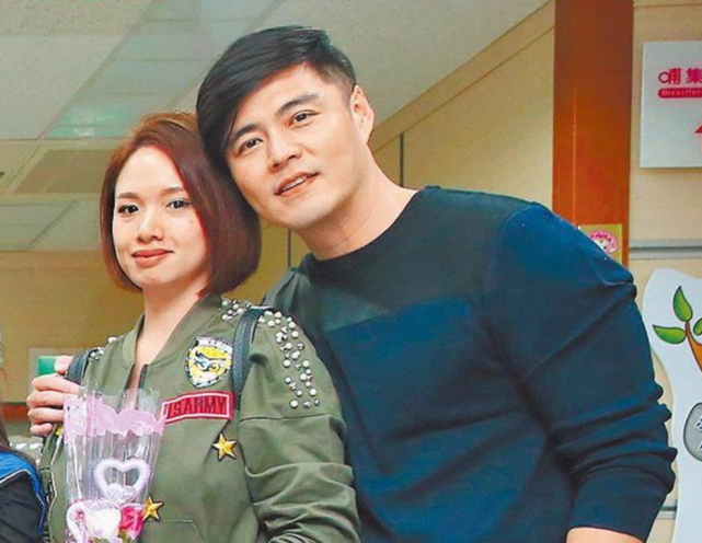 43岁女星离婚后变大老板,前夫娶小三负债累累