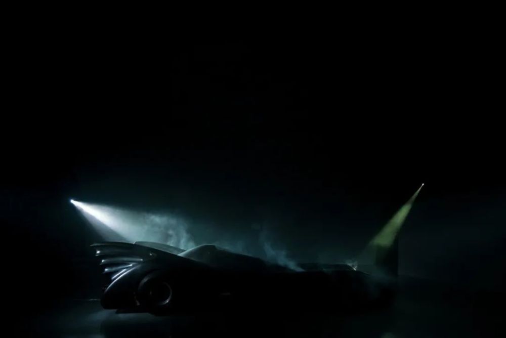 外滩惊现蝙蝠侠信号灯就在这里