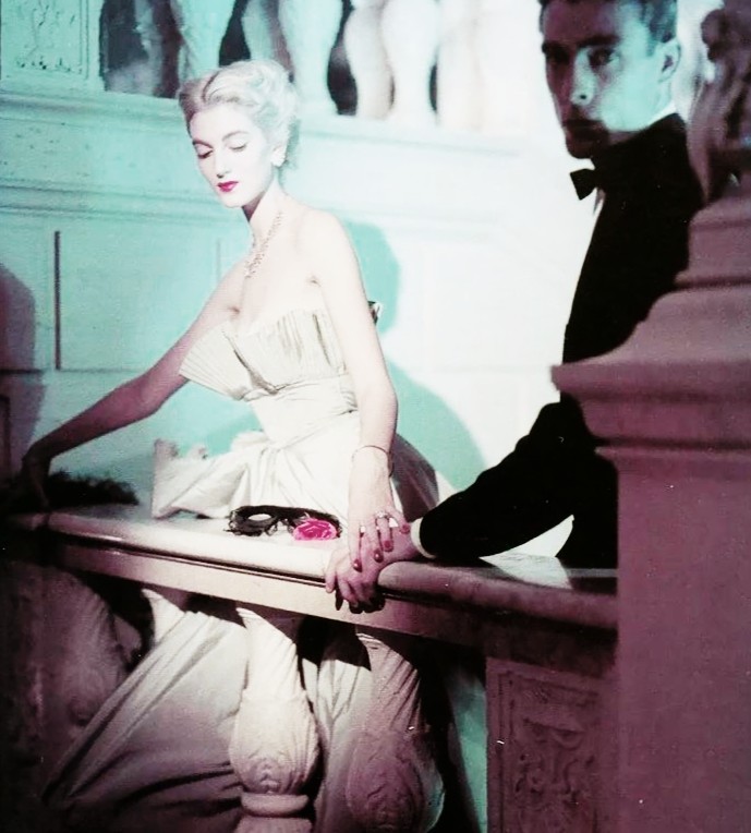 90岁超模卡门戴尔奥利菲斯青春葬送给三个渣男金钱被金融危机吞噬只有