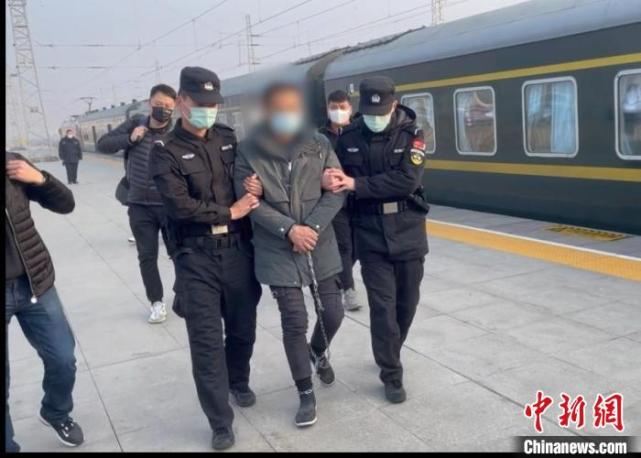 安徽萧县两兄弟杀人潜逃33年民警跨省追捕双双归案