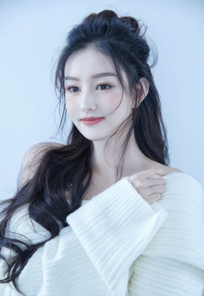 不过,对于孩子一事,既然炫迈妹子不愿意提大家也不必深究,毕竟都是她