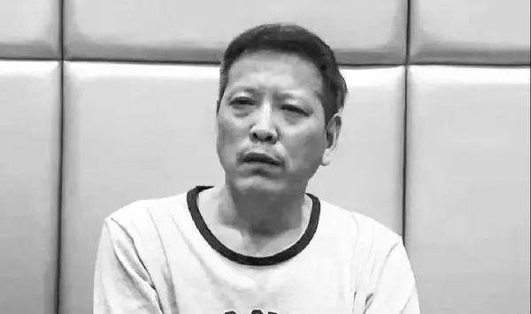 翻开赵玉林的卷宗,不难发现他的绝大部分违纪违法行为都发生在担任