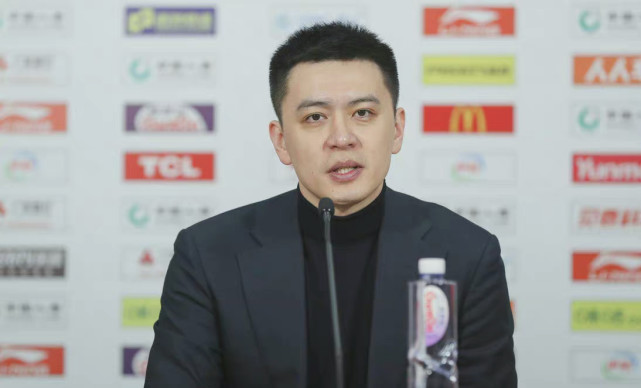太气了 韩德君伤情公布 鼻骨骨折 面部变形 鼻子肿了睁眼都难 韩德君 Cba