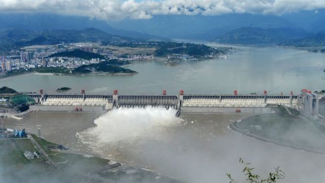 三峽水電站,每年帶來巨大的經濟效益,為何有時會