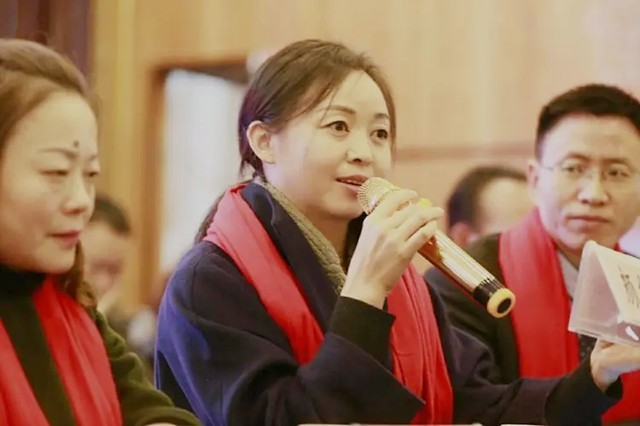 "作为特警,颜红君和向同斌常常要深入险境.