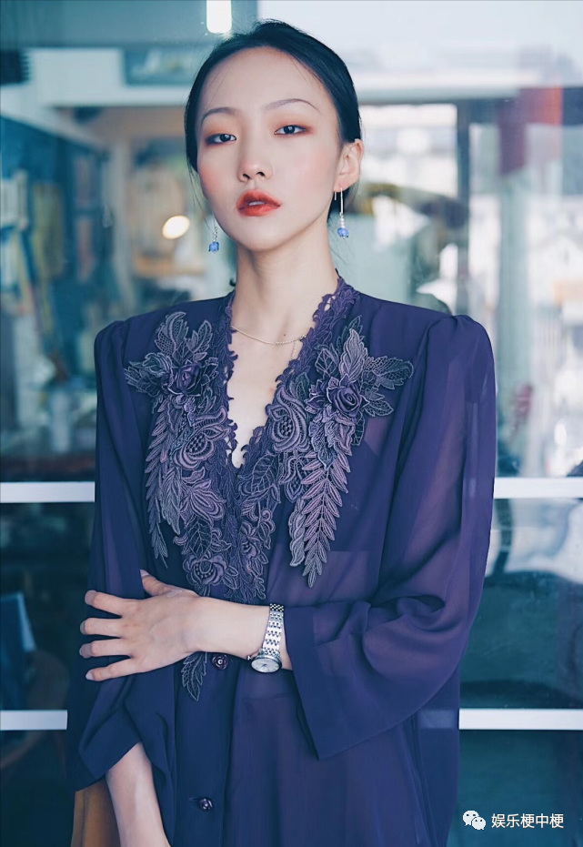 都说条条大路通罗马,于是邵雨轩开始想办法,换一种