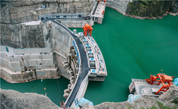 白鹤滩水电站7台机组正式并网运行,托巴水电站实现大江截流,云南生态