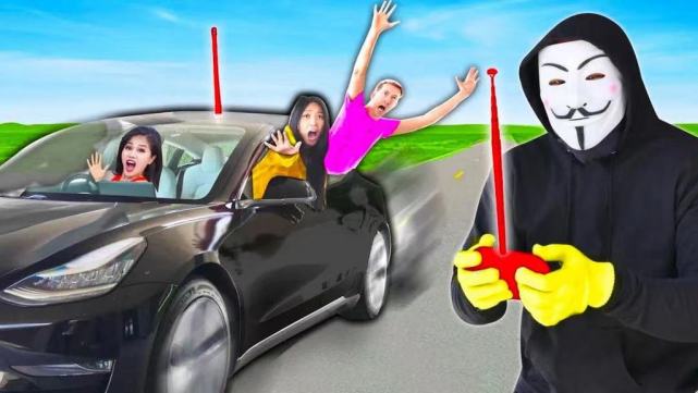 有些操作无伤大雅,比如启动音箱系统,除了恶作剧外并不能带来实质的