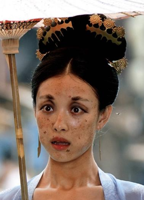 女星扮丑对比鞠婧祎妆容精致高圆圆毁掉美貌赵丽颖有香肠嘴