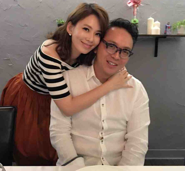 他叫吴育奇,是一个身价上亿台币的商人.