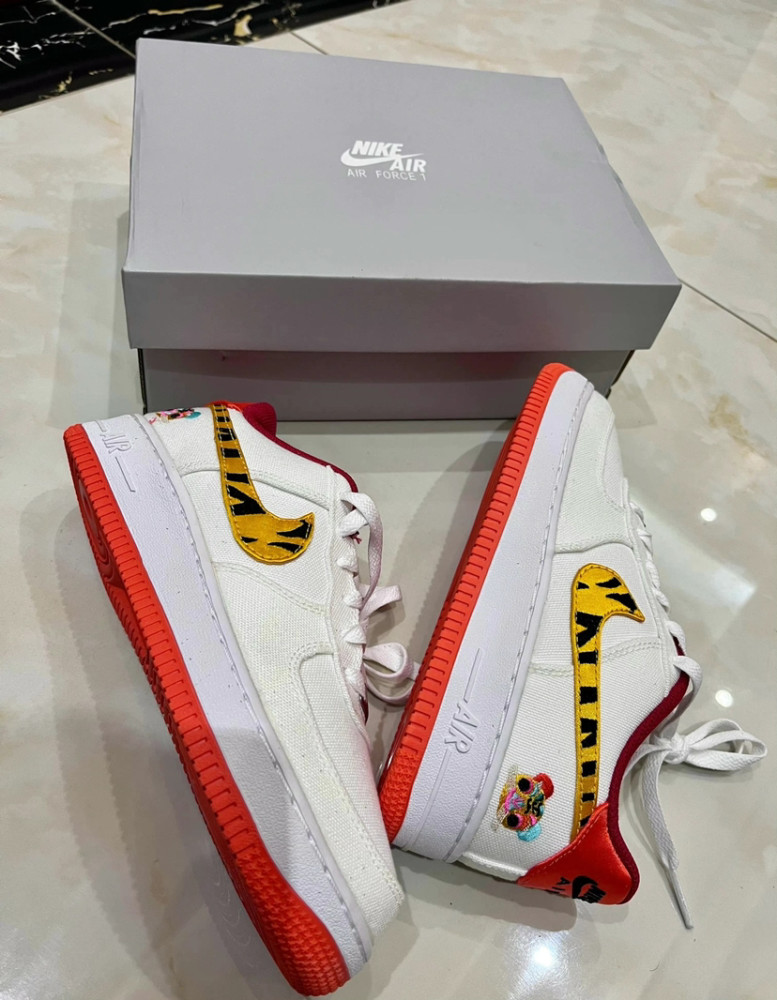 虎年限定耐克空军一号