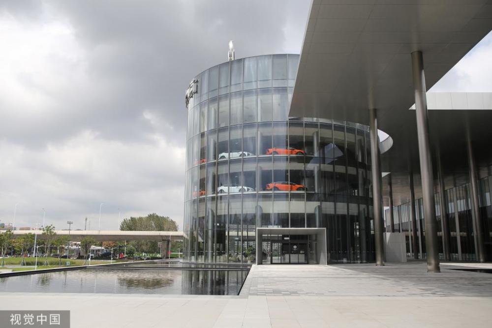 图:高合盐城工厂也就是说,盐城在资金和生产方面都给予了华人运通最