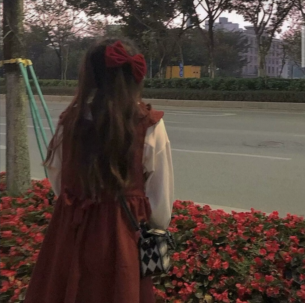 ins不露脸女生头像_腾讯新闻