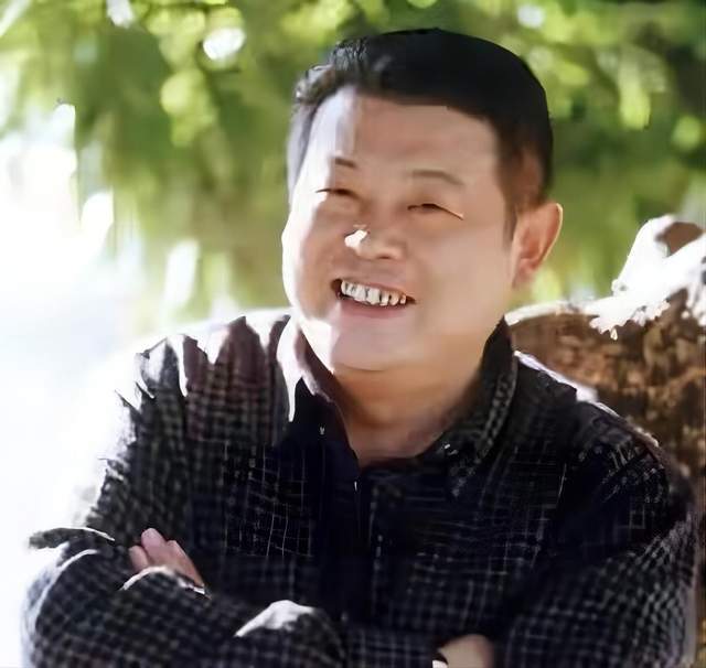 傅彪去世后,妻子张秋芳拒绝改嫁:要嫁就带着公婆和儿子一起嫁