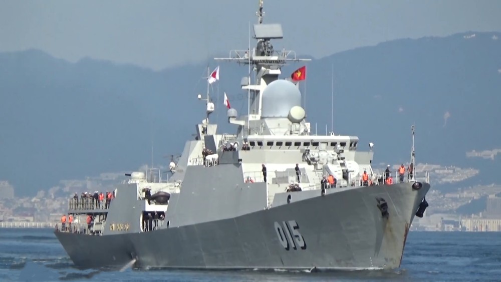 中国海军南海舰队一部与陆军分队,民兵协同,对入侵西沙群岛的南越军