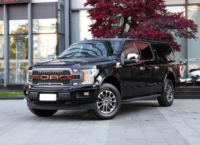 四驱福特猛禽mpv款实车到店,7座布局车长5米9,无报废年限可进城