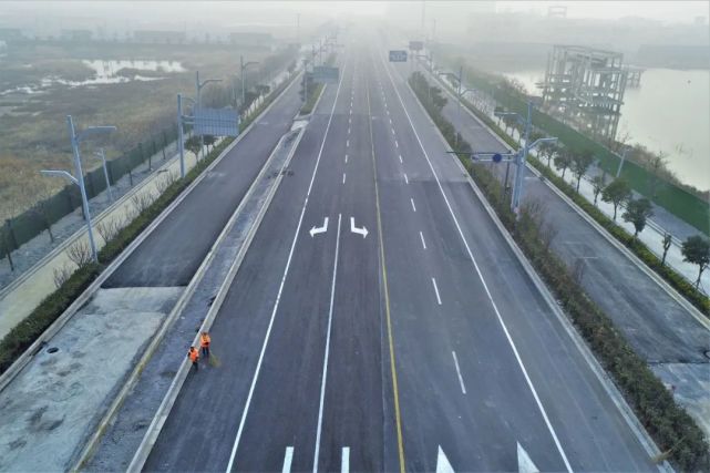 也是外部城区通往连云新城的交通要道,目前已于元旦前顺利提升改造
