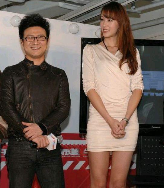 汪峰与宋姗姗2000年,两人在北京低调结婚.