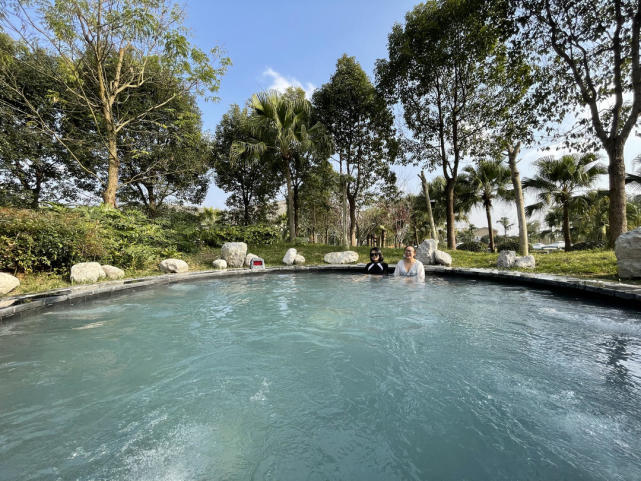 羌城温泉到农业休闲区游览之后,再到羌城温泉泡上暖暖的温泉,放松身心