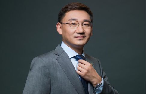 小米造车再提速于立国担任小米汽车副总裁向雷军汇报