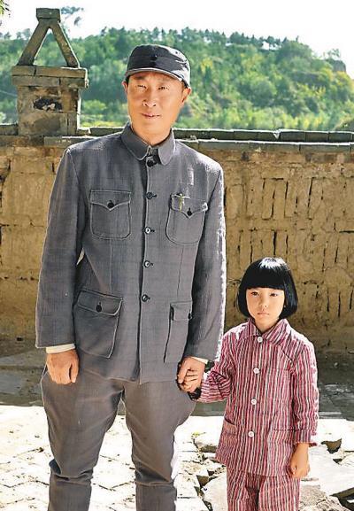 3岁坐牢,12岁当童工,15岁上小学,中国唯一女中将|小学|江西|张瑞华