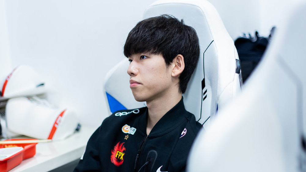 gori飞机胜率100不愧是pog最多选手网友臭豆腐中单坐实了