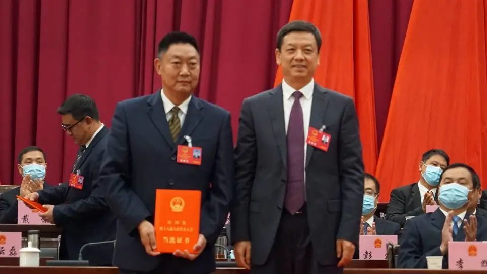 聚焦两会祝贺宾川县新一届县人大常委会县人民政府领导班子出炉