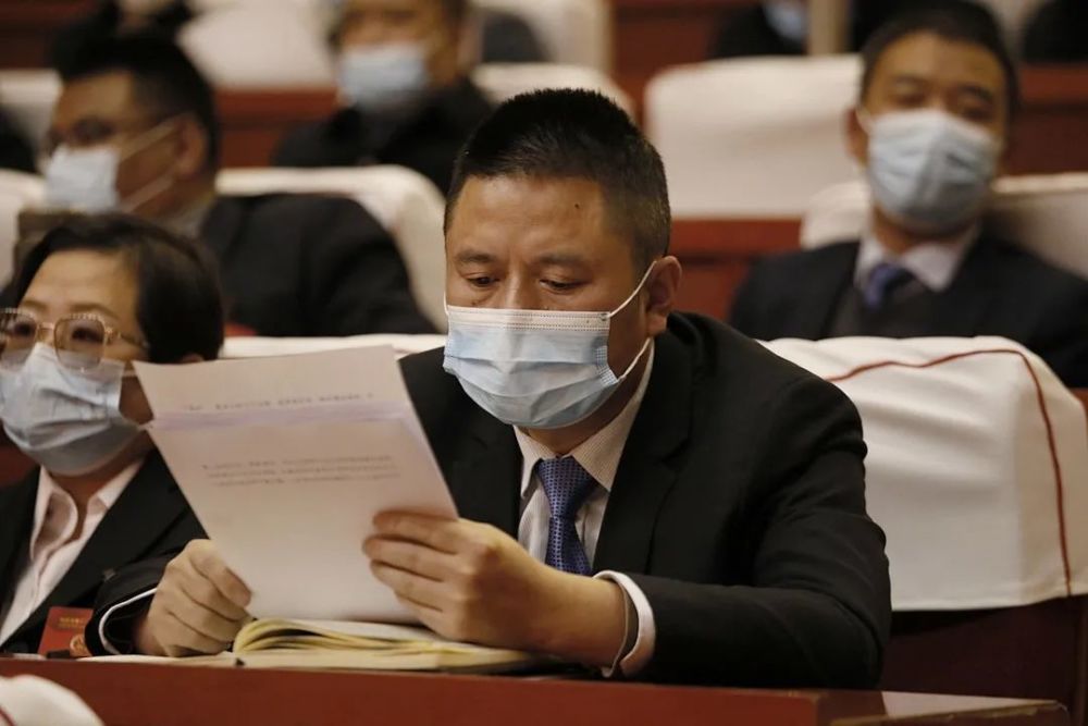 拉萨市十二届人大二次会议胜利闭幕