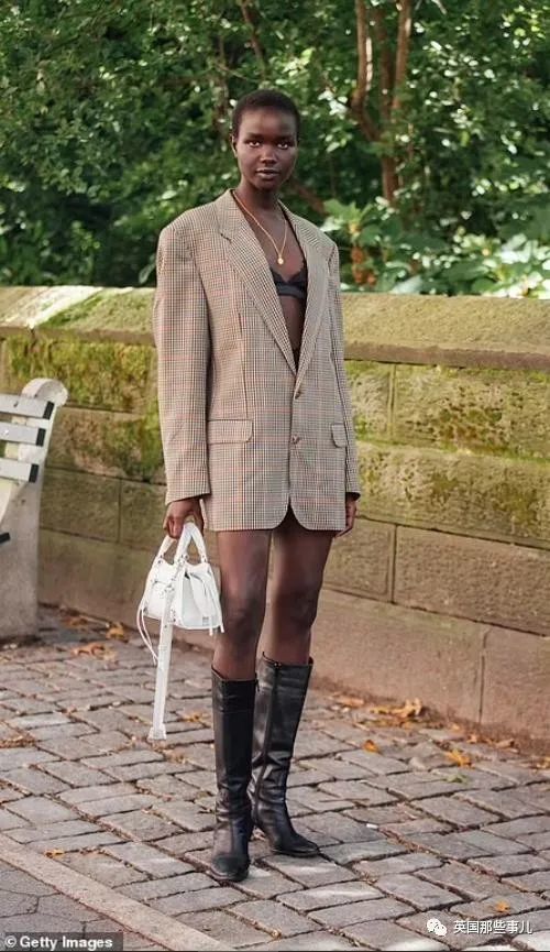 英国《vogue》找来9位黑人模特拍封面大片,评价大翻车!