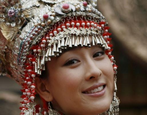 如《女匪首》,《惊天动地》,《大西南剿匪记》等电视剧
