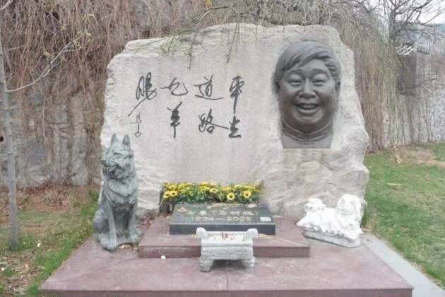 赵忠祥雕像将举行揭幕仪式众多央视名嘴参加网友却意见不一