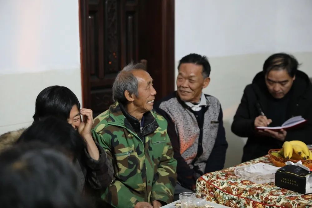 副县长公安局长彭永兵到牌楼乡井下村开展乡村夜话活动