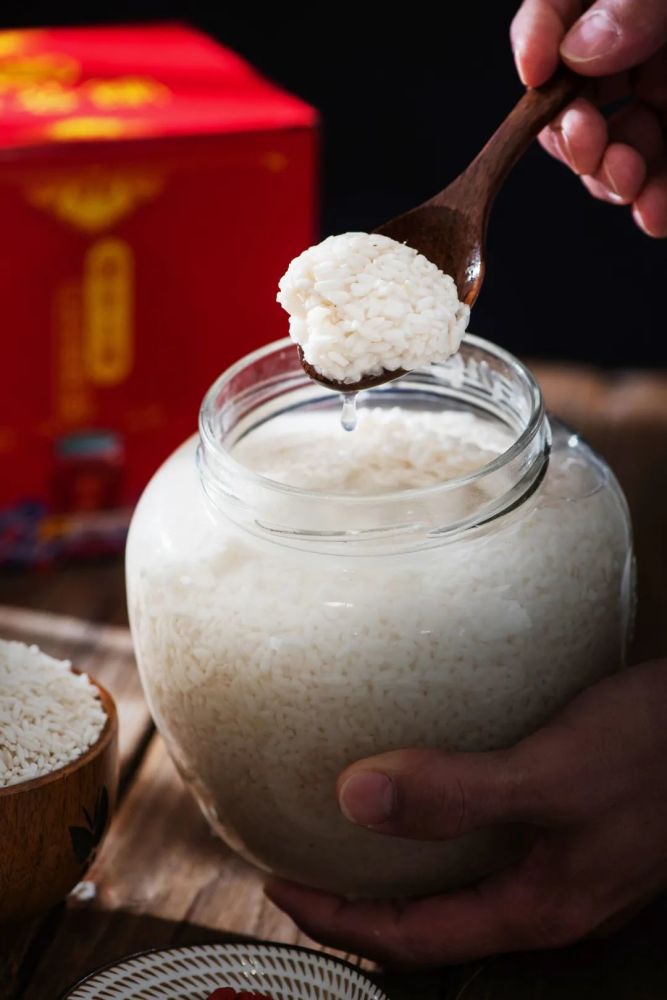 天寒吃一碗热乎甜酒满口生津暖人心脾