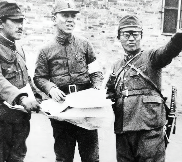 民国时期,一个地方军阀头子为了一己私利,选择倒向了日寇,最终落得身