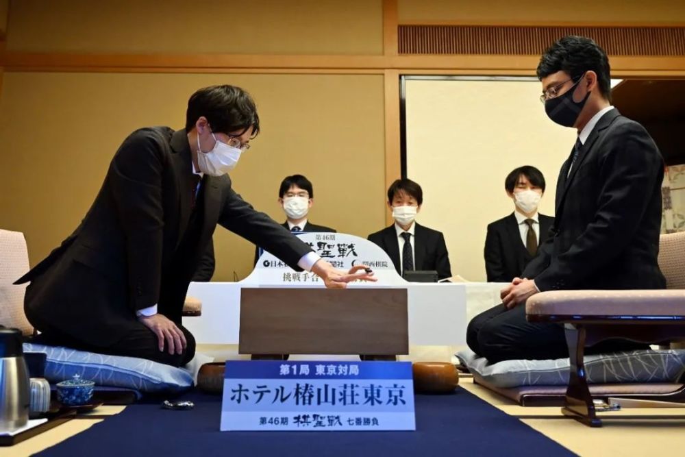 井山裕太东京云海中冲击棋圣十连霸开局受挫不敌一力辽 腾讯新闻