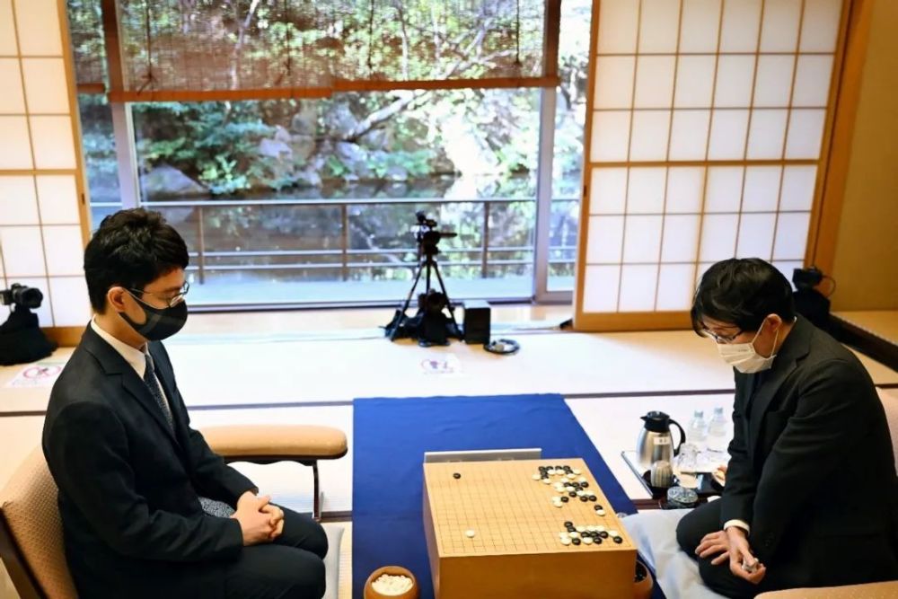 井山裕太东京云海中冲击棋圣十连霸开局受挫不敌一力辽 腾讯新闻