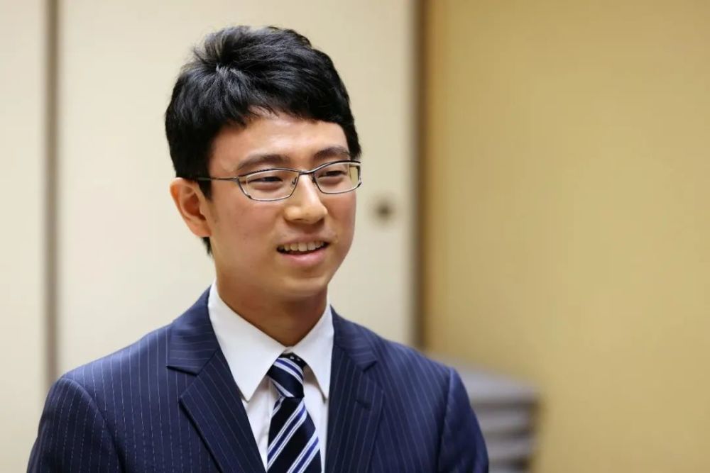 井山裕太东京云海中冲击棋圣十连霸开局受挫不敌一力辽 腾讯新闻