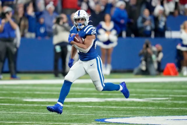 德万特-亚当斯|乔纳森-泰勒|阿隆-唐纳德|库珀-卡普|怀亚特-泰勒