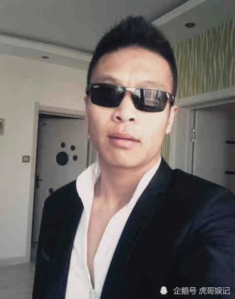 二龙湖浩哥身高1米8?