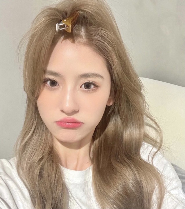 别再染黑色头发了这些亮色发色时尚又百搭