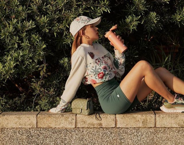 陈艾琳6日断食只喝水身材对比照超惊人低腹肌线隐约乍现