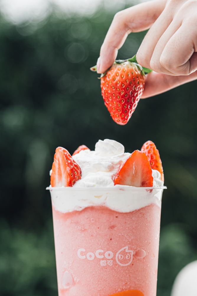 你喝到了吗8元杨枝甘露12元草莓甜心虎年就要杨莓吐气