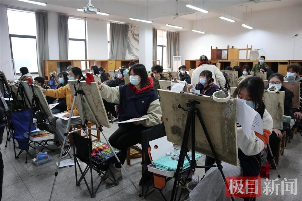 湖美校考开考5300名湖北考生参考