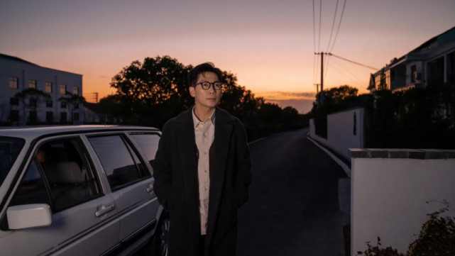 49岁歌手品冠发文辟谣直言自己姓黄儿子不叫品如