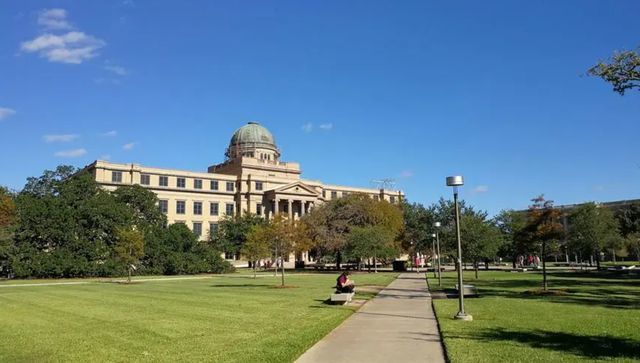 禁止中国学生进入美国大学
