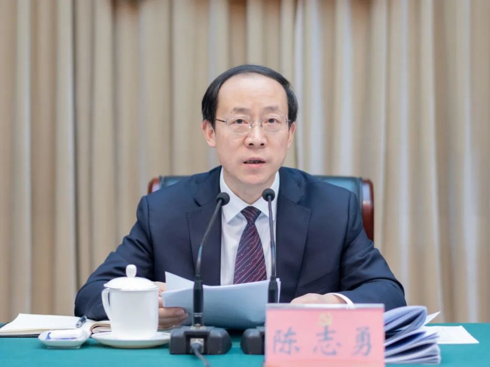 陈志勇强调,要保持高度警惕,抓好常态化疫情防控.